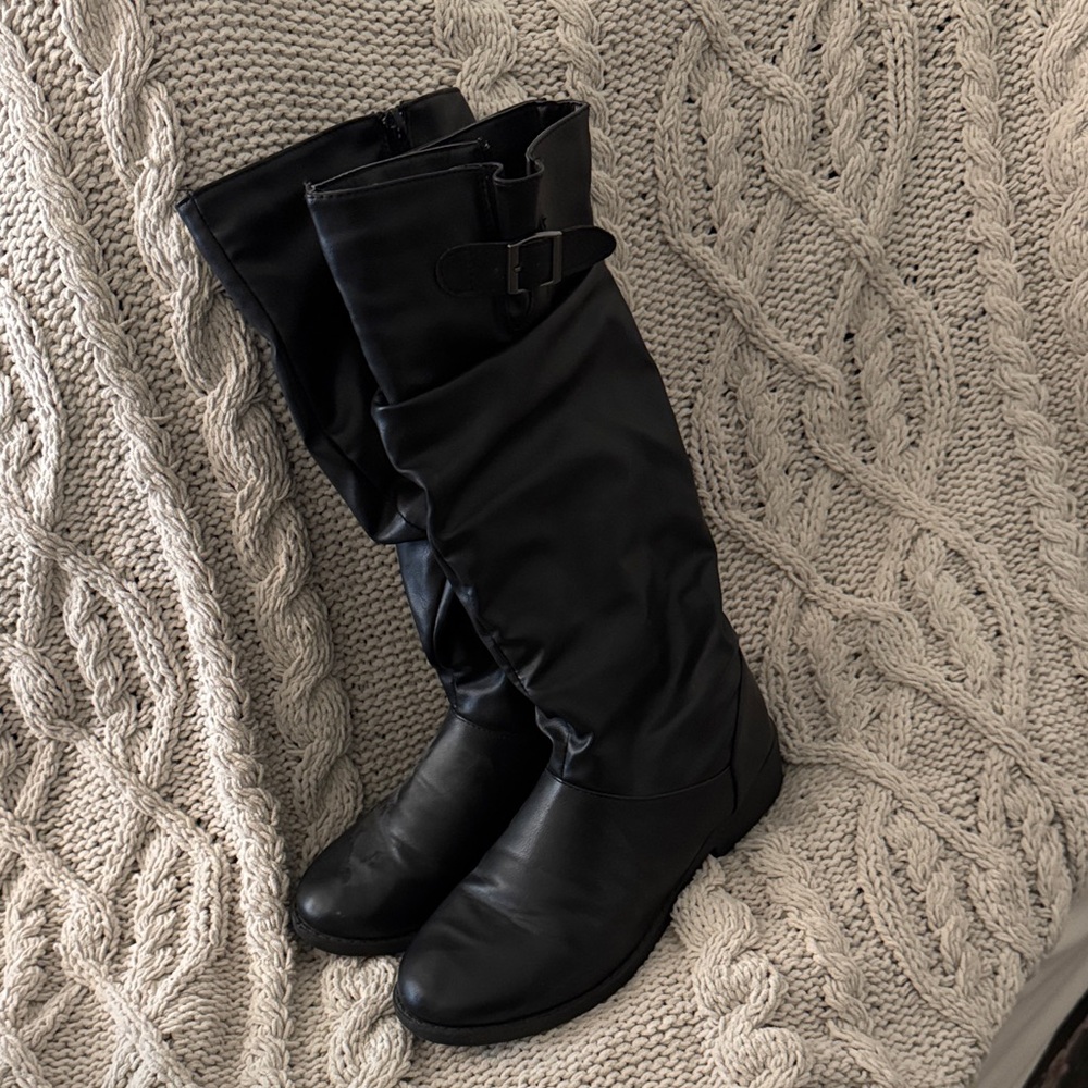 Black Knee-High Women's Boots